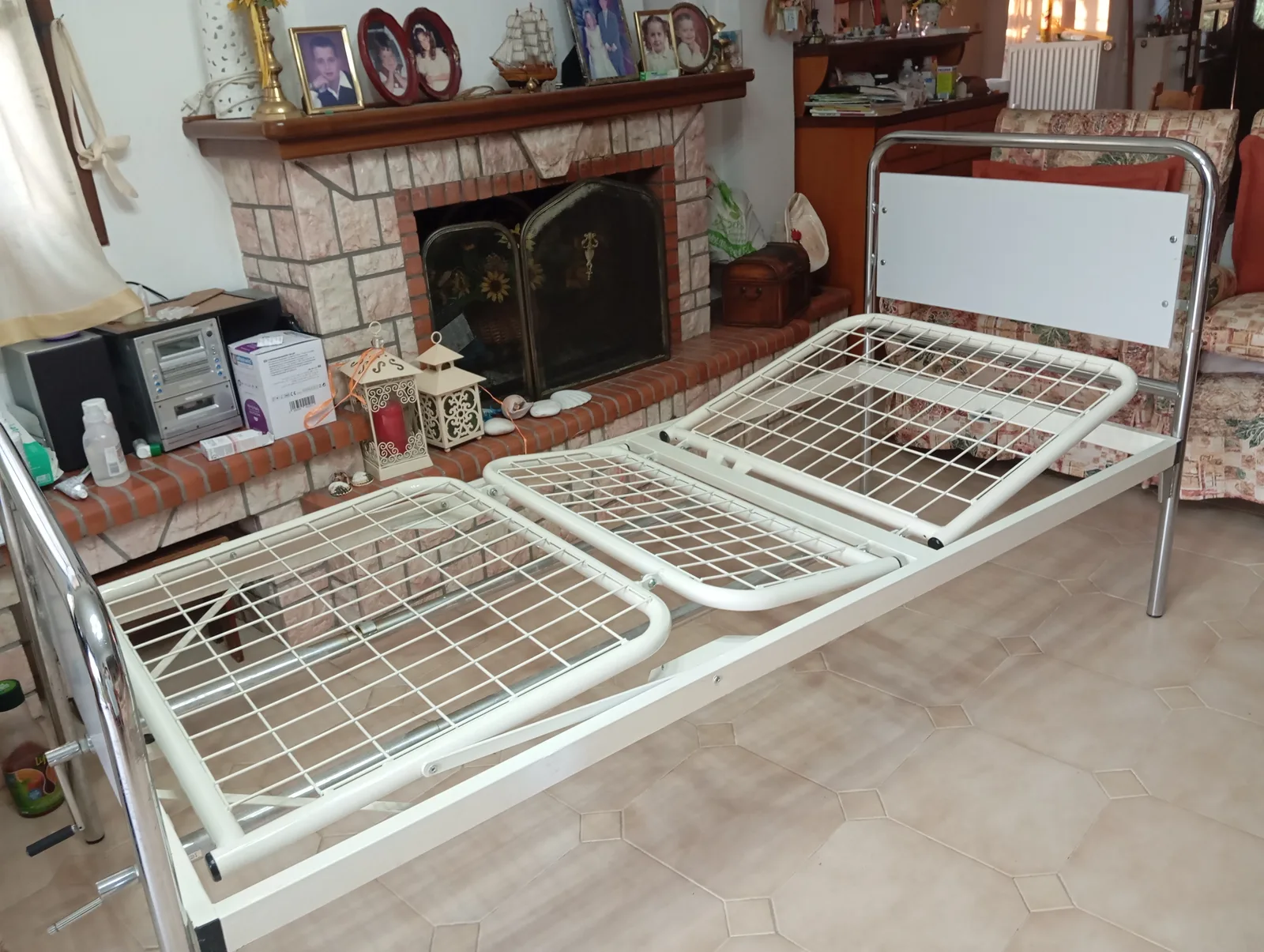 Νοσοκομειακό κρεβάτι και αναλώσιμα